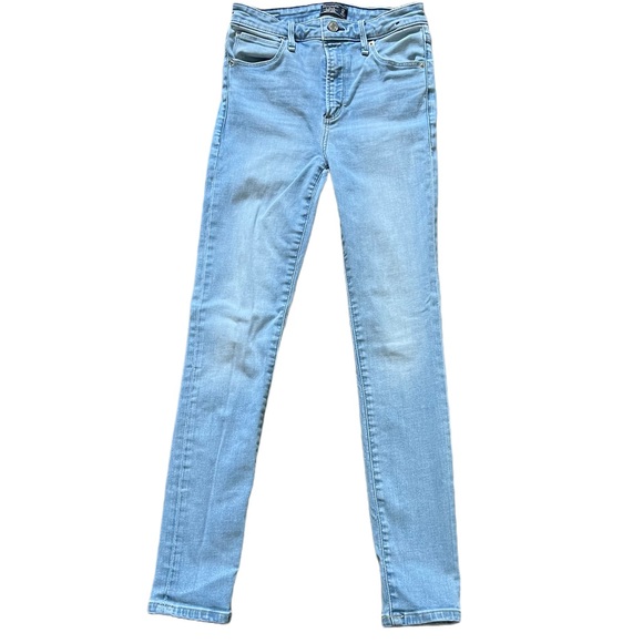 ABERCROMBIE AND FITCH LIGHT WASH HIGH RISE SUPER SKINNY JEANS SIZE 25 - Picture 1 of 6